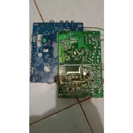 MAINBOARD + PSU POLYTRON 32"