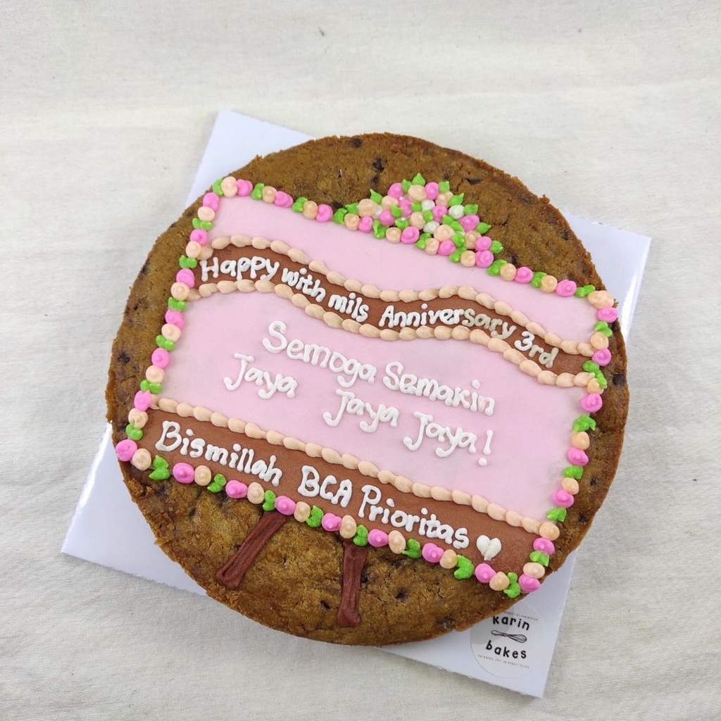 

Giant Cookies Papan Bunga pinky brown (ukuran 20cm)