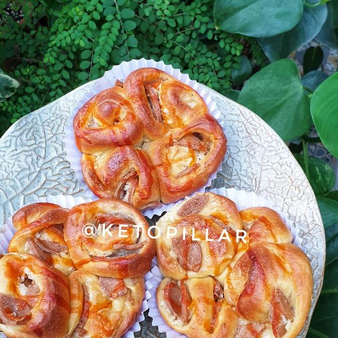 

Promo keto roti sosis ayam keju mayo pedas low carb debm friendly