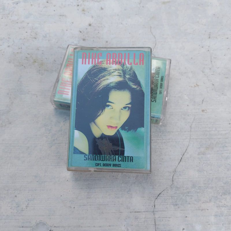 Kaset Nike Ardilla - sandiwara cinta