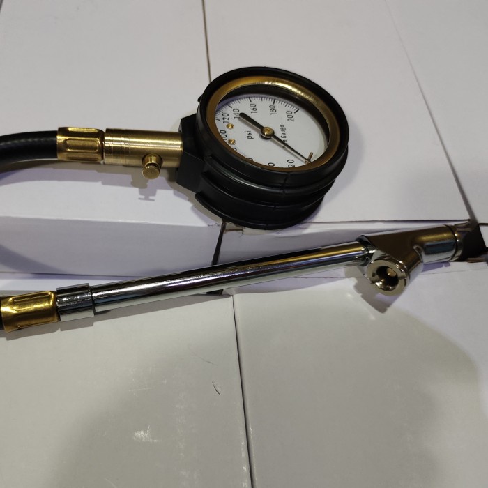 TIRE PRESSURE GAUGE ALAT UKUR TEKANAN ANGIN BAN TRUK 200 PSI VOLVO