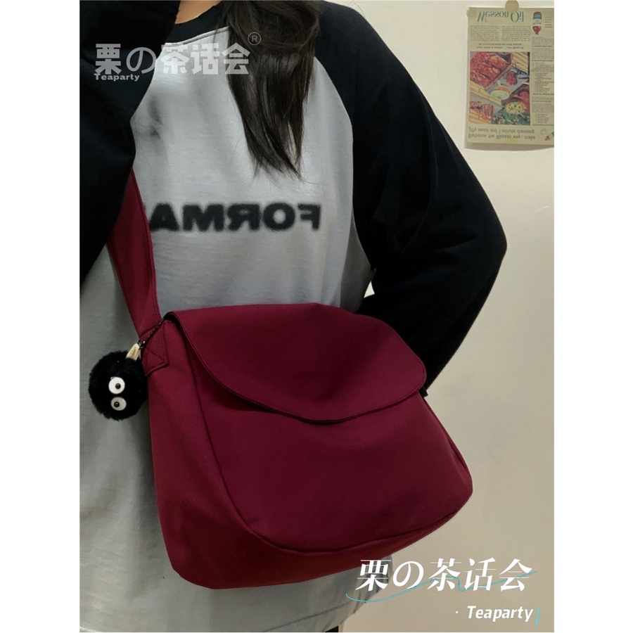 ☞✑☌Sera  Toko Gaya Jepang Kasual Sederhana Tas Kanvas Mahasiswa Kelas Komuter Messenger Tas Wanita Tas Messenger Kapasitas Besar