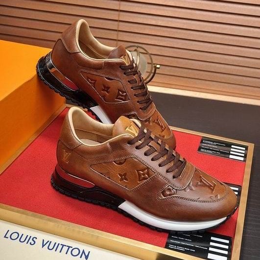 Terlaris Sepatu Sneakers Kulit Pria Casual Import / Sepatu Pria Branded Mirror