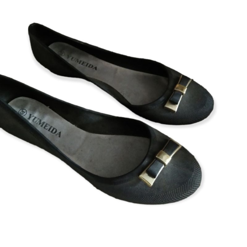 Flat Shoes Hitam