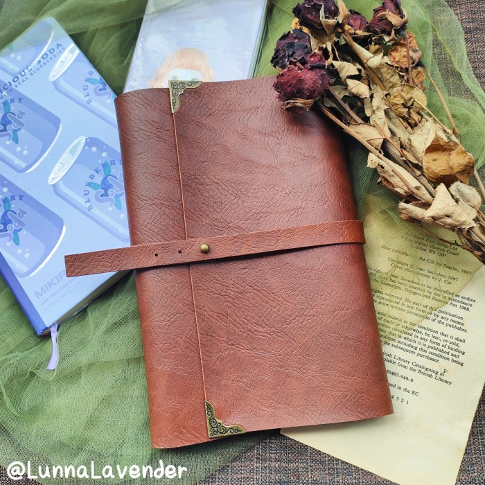 

Sale Traveler's Notebook Leather Cover A5 Aesthetic Vintage Journal Book /BUKU TULIS SEKOLAH/BUKU