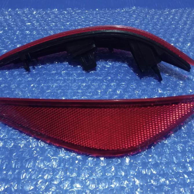 Reflector bemper mata kucing bemper Rush Terios 2018-2020 original set