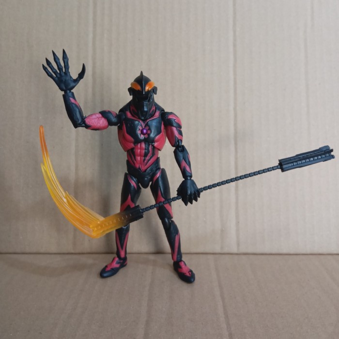 Mainan Action Figure Shf Ultraman Belial