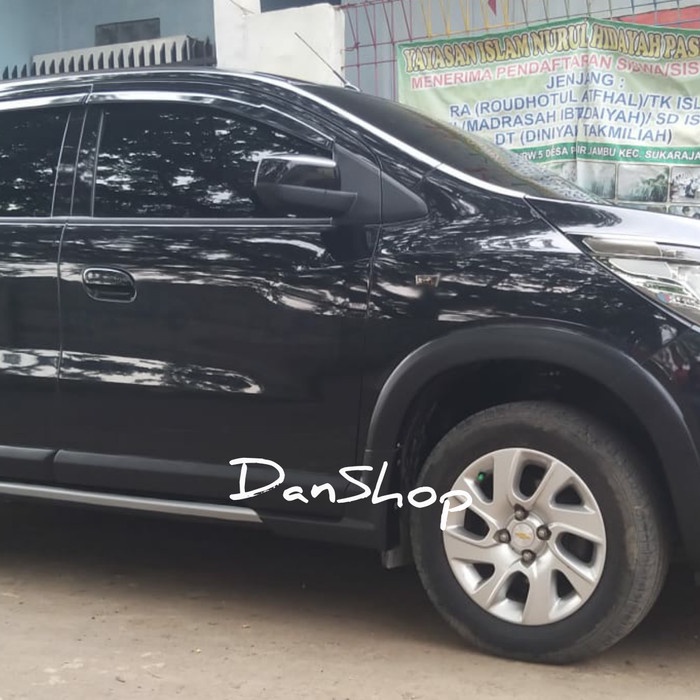 OVER FENDER DAN SIDEKIRT CHEVROLET SPIN