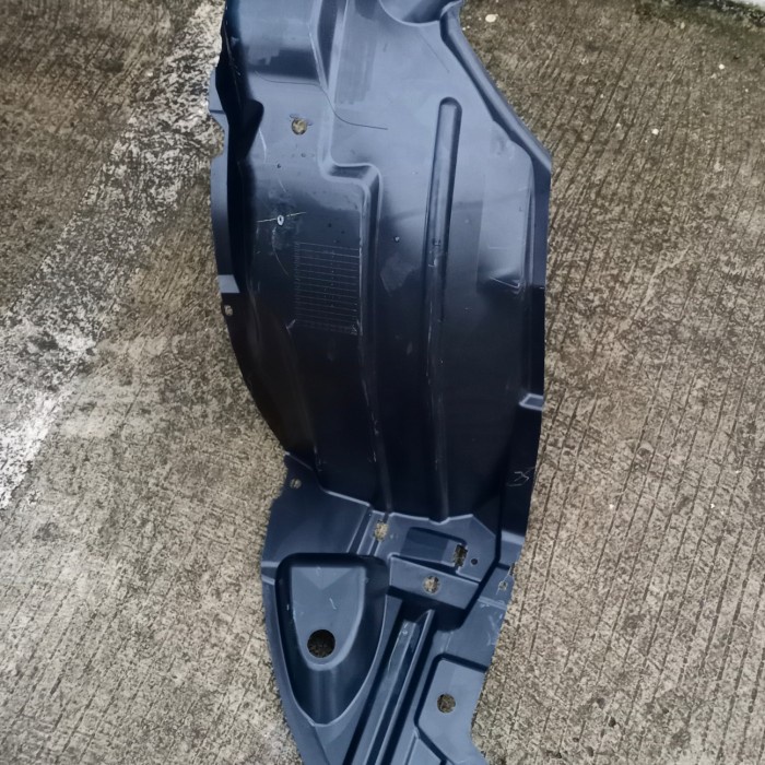 liner fender Yaris lele
