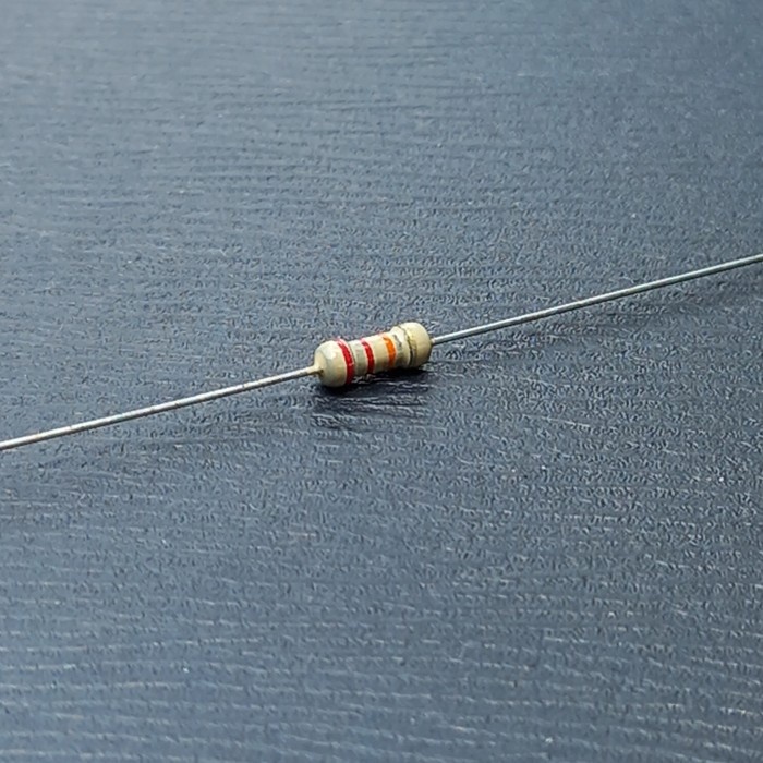 Kr04521 Resistor 22K Ohm +/-5%, 1/4 Watt 1 Buah