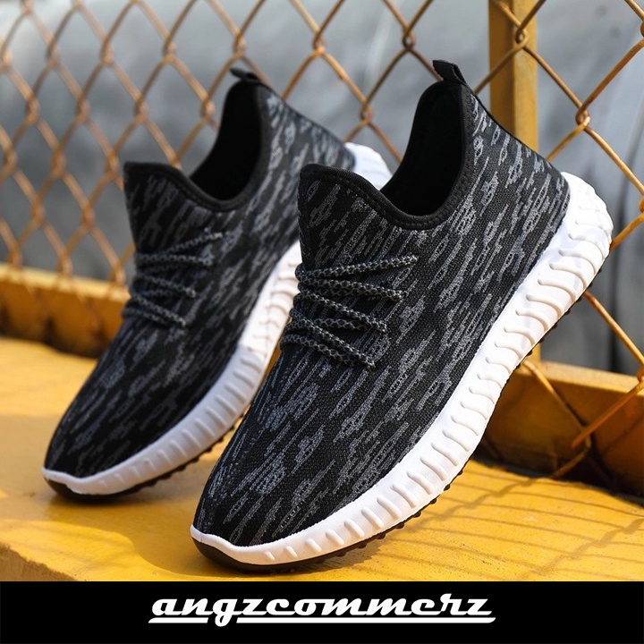 

ANGZCOMMERZ Casual Running Shoes Men Black with Grey Stripes 42 1 pairs