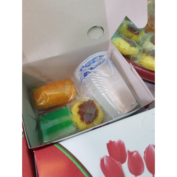 

snack box kue kotak paket isi 3 + air mineral