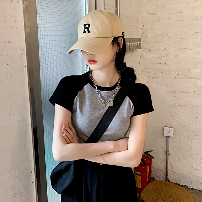 Red Manis Gadis Panas Lengan Pendek T-shirt Pakaian Wanita Musim Panas 2023 Net Merah Gaya Desain Rasa Niche Slim top