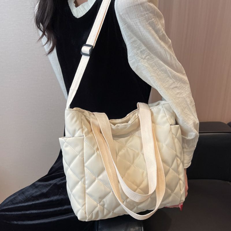 Puffy Bag Yujji / Shoulder Bag Import / Tote Bag Resleting Tas Selempang Wanita Sling Bag Parasut Tas Kuliah Tas Kerja Kekinian Tas Laptop Tas Kampus Tas Korean Pillow Tas Wanita Import Kekinian