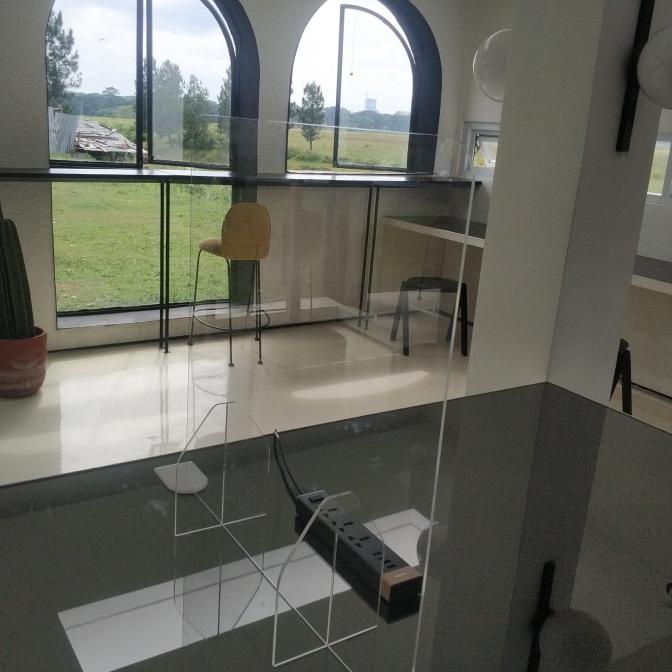 Pembatas Akrilik 3Mm,Partisi Ruangan ,Sekat Akrilik,Pembatas Ruangan.