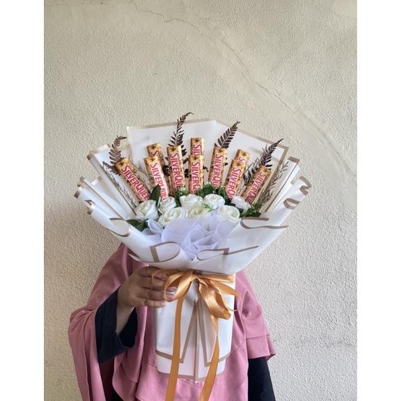 

Buket coklat silverqueen Best Seller