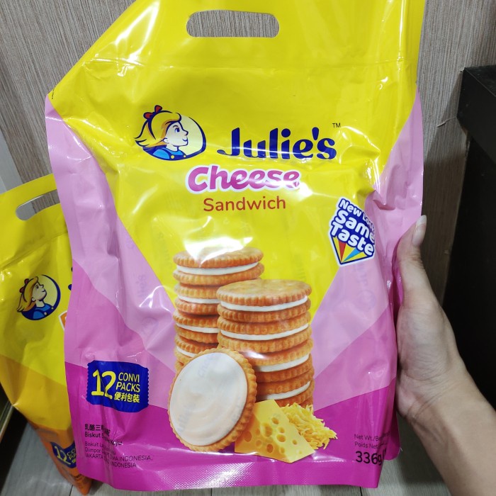 

Julies Cheese Sandwich Biscuit Malaysia 336gram isi 12 bungkus