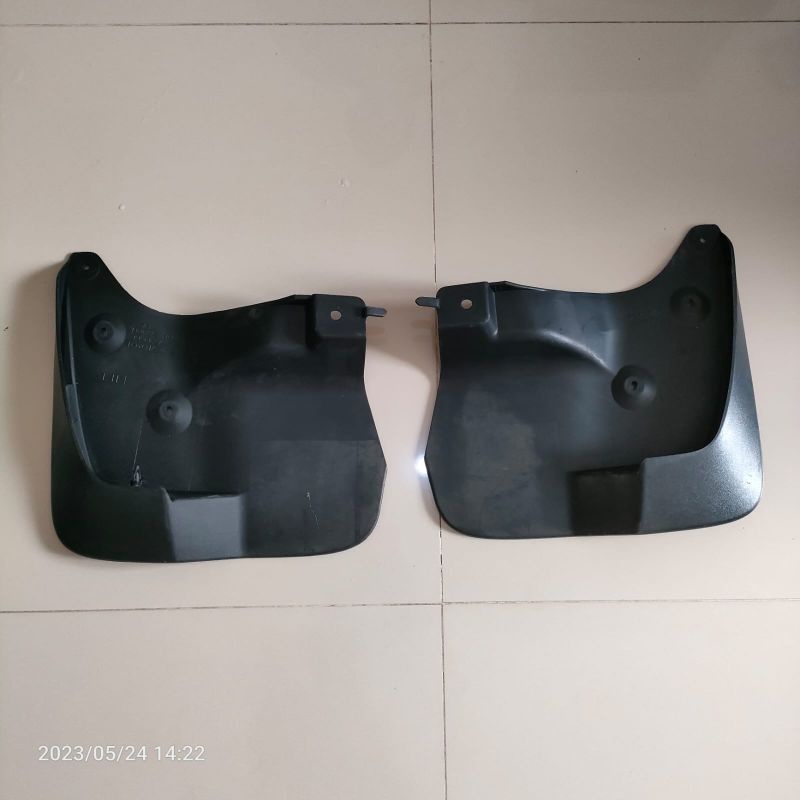 mudguard land cruiser vx 200 cepretan lumpur landcruiser toyota vx200 2008/2015 vx200