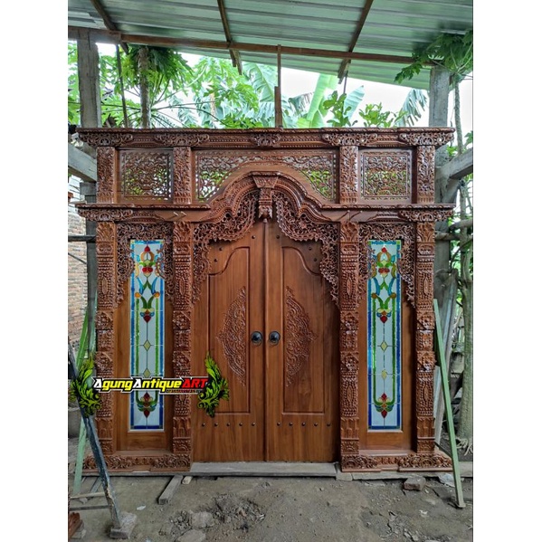 Pintu Gebyok Ukir Kombinasi Kaca