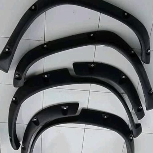 Over Fender Vitara Escudo