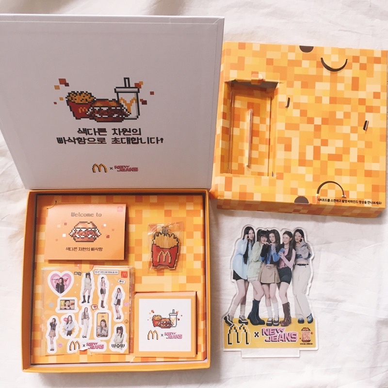 McDonalds x NewJeans Mcdonald korea mcd import goods box minji hanni danielle hyerin haerin hype boy