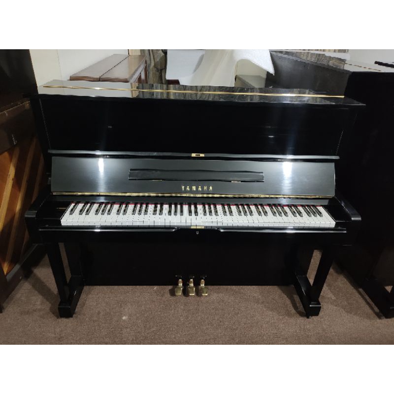 Piano Yamaha U1 G Hitam