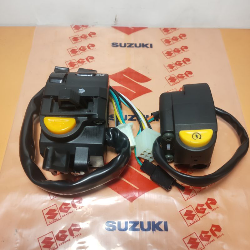 saklar kanan kiri satu set Suzuki Satria Fu 150 karbu lama saklar kanan saklar kiri satria fu