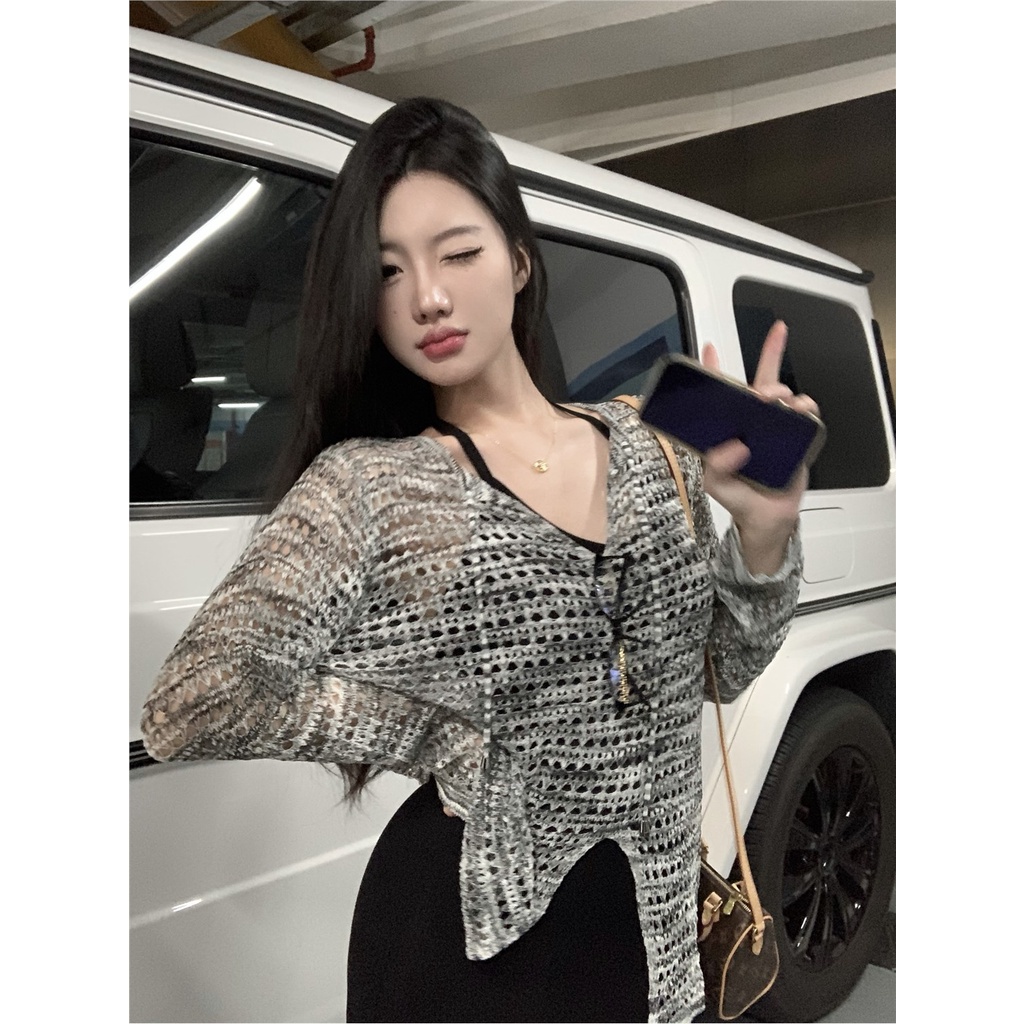 Red Malas angin bagian tipis V-neck lengan panjang tabir surya rajutan blus musim panas wanita pullover celah longgar berongga atas pakaian luar