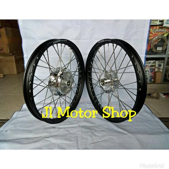 Sepaket Velg Tromol set Jari jari Jupiter z . Vega . karisma