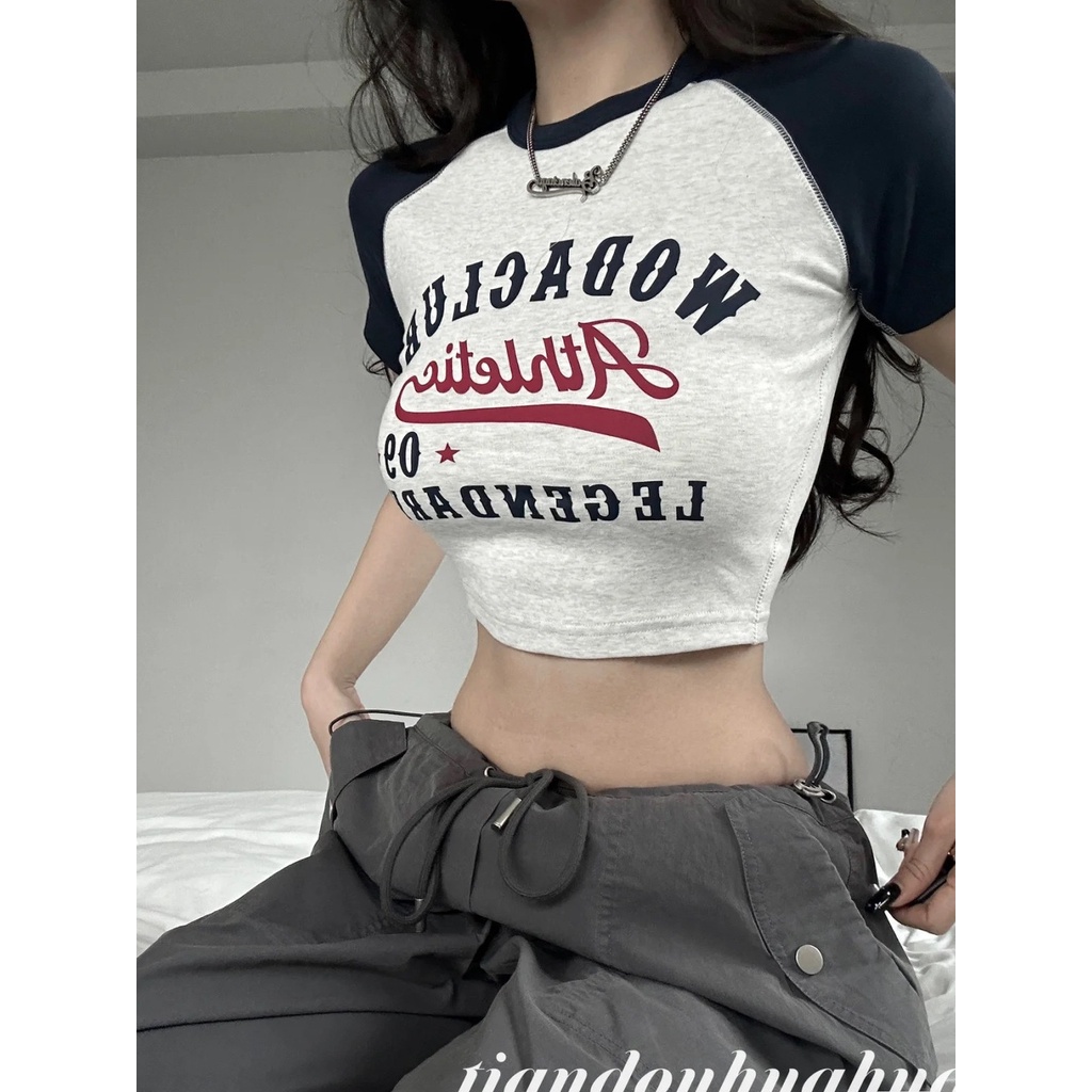 Red Musim panas Amerika retro hot girl gaya surat ketat T-shirt pendek wanita ramping lengan pendek pusar atas tempat manis dan pedas