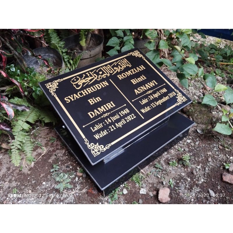 Batu NISAN Granit Ciri Makam / Kuburan Plus DUDUKAN UK BESAR 30X40 Termurah Berkualitas