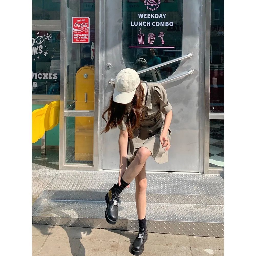 Red Gaun setelan gaya prancis wanita bagian pendek 2023 musim panas baru temperamen lengan pendek rok setelan kasual tingkat lanjut