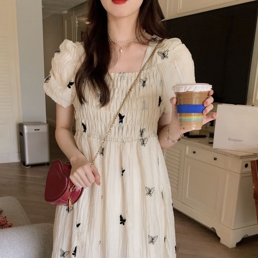 Red Gaya Prancis lengan engah lembut gaun kupu-kupu baru musim panas produk baru kerah persegi ramping rok bunga berlipit rok peri