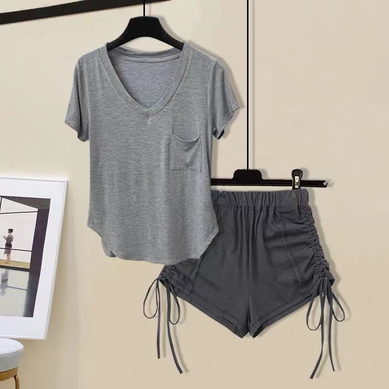 Red Keinginan Murni Gaya Gadis Panas Jas Kasual Wanita Musim Panas Goreng Street Temperamen V-Leher T-shirt Slim Pinggang Tinggi Olahraga Hot celana Dua Potong Set Wanita