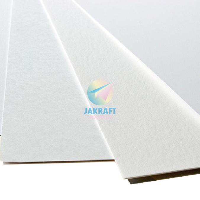

Kertas Karton HVS Tebal A4 250 Gram Gsm Putih BW Doff Doft Berserat