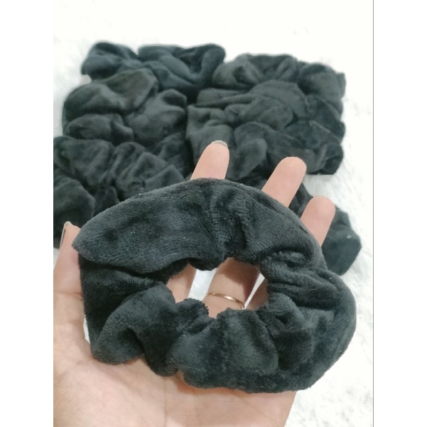 IKAT RAMBUT BLUDRU HITAM MURAH