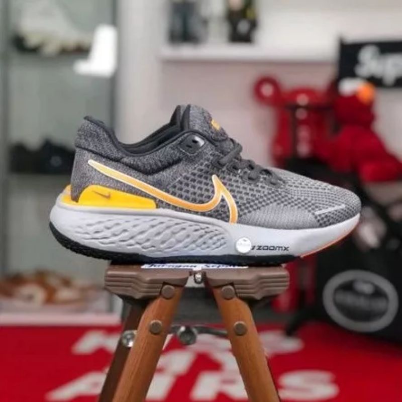 Nike ZoomX Invincible Run Flyknit 2 &quot;Iron Grey&quot;
