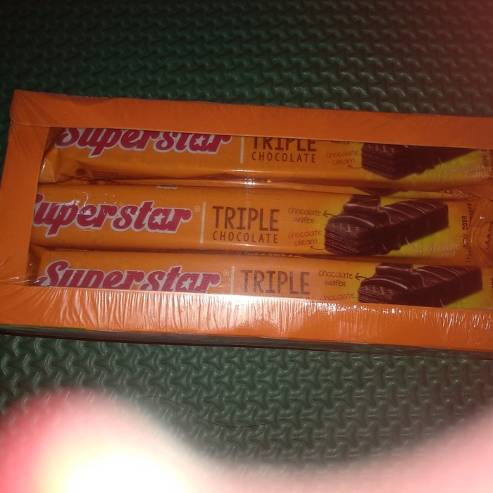 

Biskuit Super Star Coklat isi 12 Batang / Murah Berkualitas Berkualitas