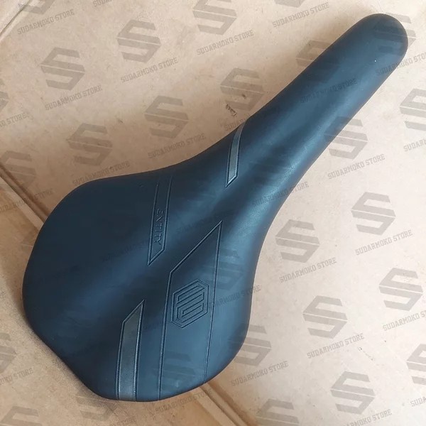 Bestseller Sadel Saddle Entity Void Polygon Xtrada