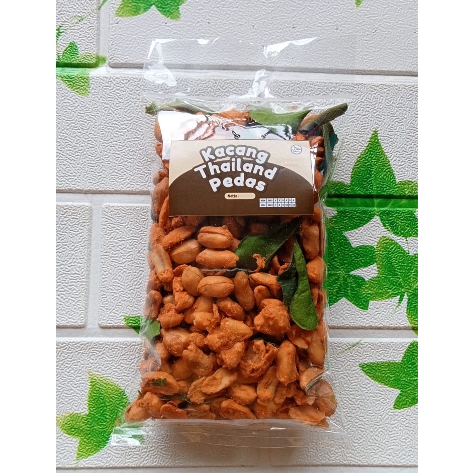 

Stok terbatas!.. 500 GRAM KACANG BANGKOK BALADO NYAMIL_JEMBER TKP