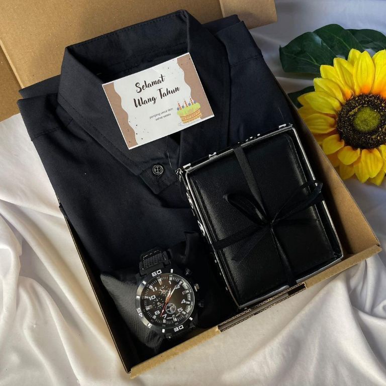 

✨SHOPEE MALL✨ [BISA COD] - GIFT BOX KEMEJA PENDEK DAN PANJANG COWOK HITAM FREE BUBLE WRAP !