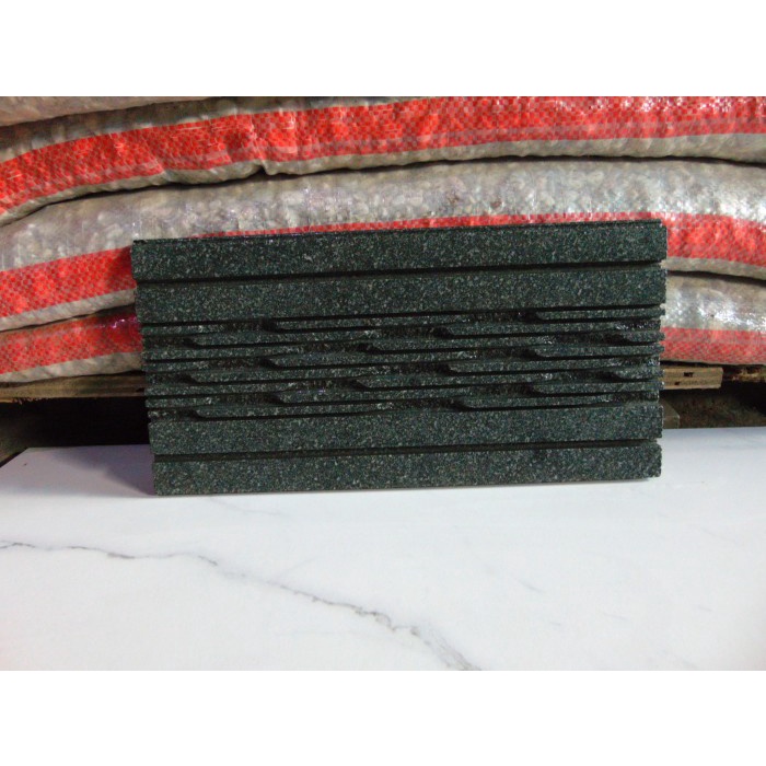 BATU ALAM ANDESIT NAPOLI TENGAH 15 X 30 X 1,5 Cm