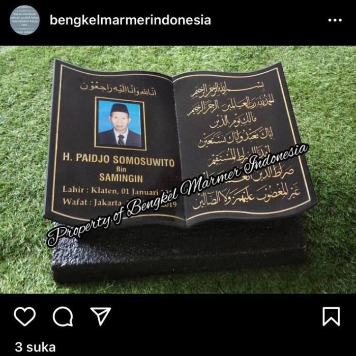 Batu Nisan Buku Pakai Foto Nisan Keramik + Dudukan Cor Dihitamkan