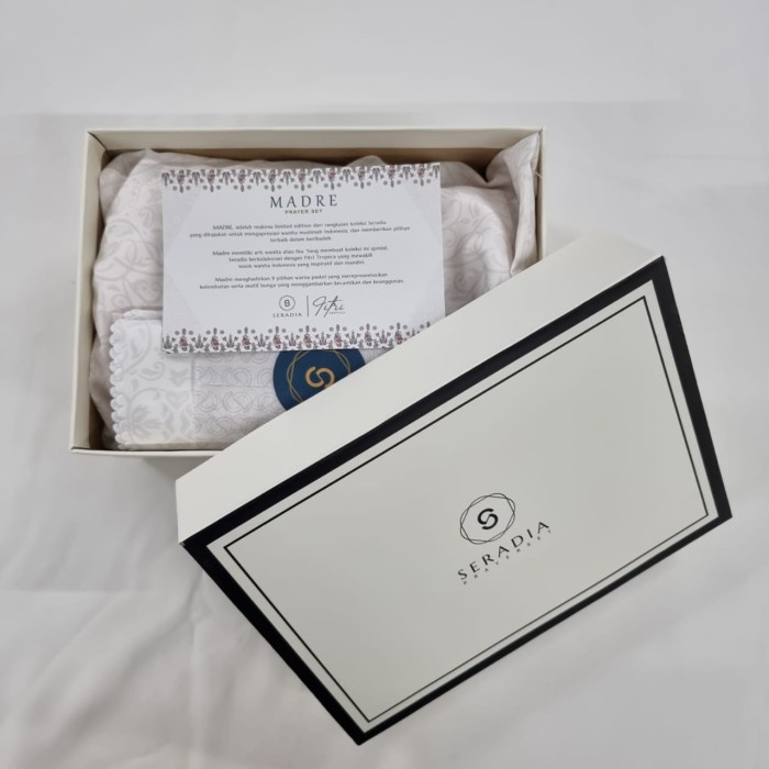 

Terlaris Gift Set - Hard Box Khusus Mukena