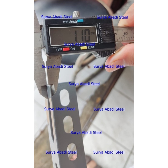 Besi Siku Lubang / Siku Lobang panjang 3 Meter