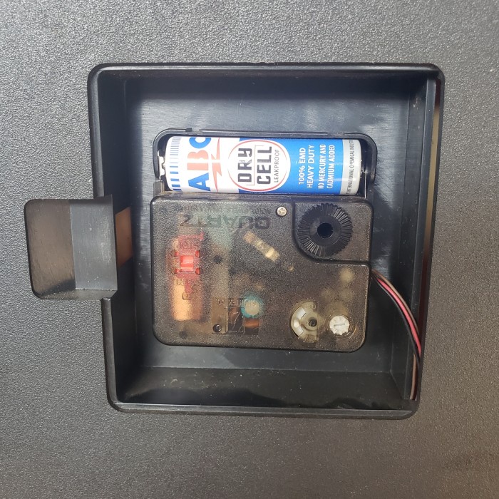 MUST HAVE JAM DINDING ORIENT QUARTZ MELODY NOS EX TOKO LAWAS TERLARIS