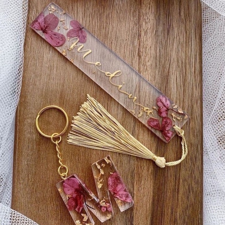 

Murah KMJ7B Resin bookmark custom / pembatas buku resin custom. D84 Best