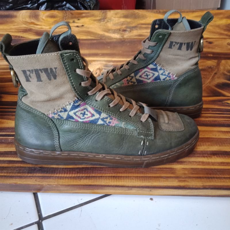 exodos57 sepatu boots kulit ftw rare item