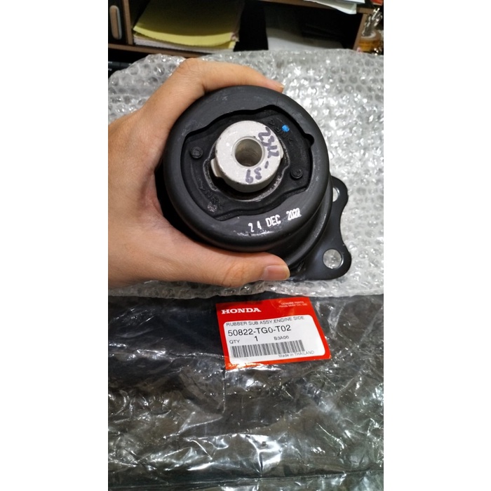 Engine Mounting Kanan Honda Freed Genuine
