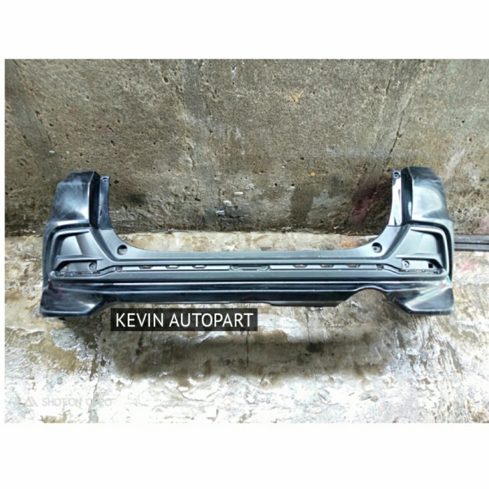 {Bekas} Bumper Bemper Belakang Mobilio RS Diskon